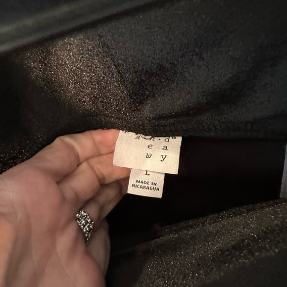 A New Day Black Velvet Pullon Leggings Pants L, NWT - Picture 3 of 3